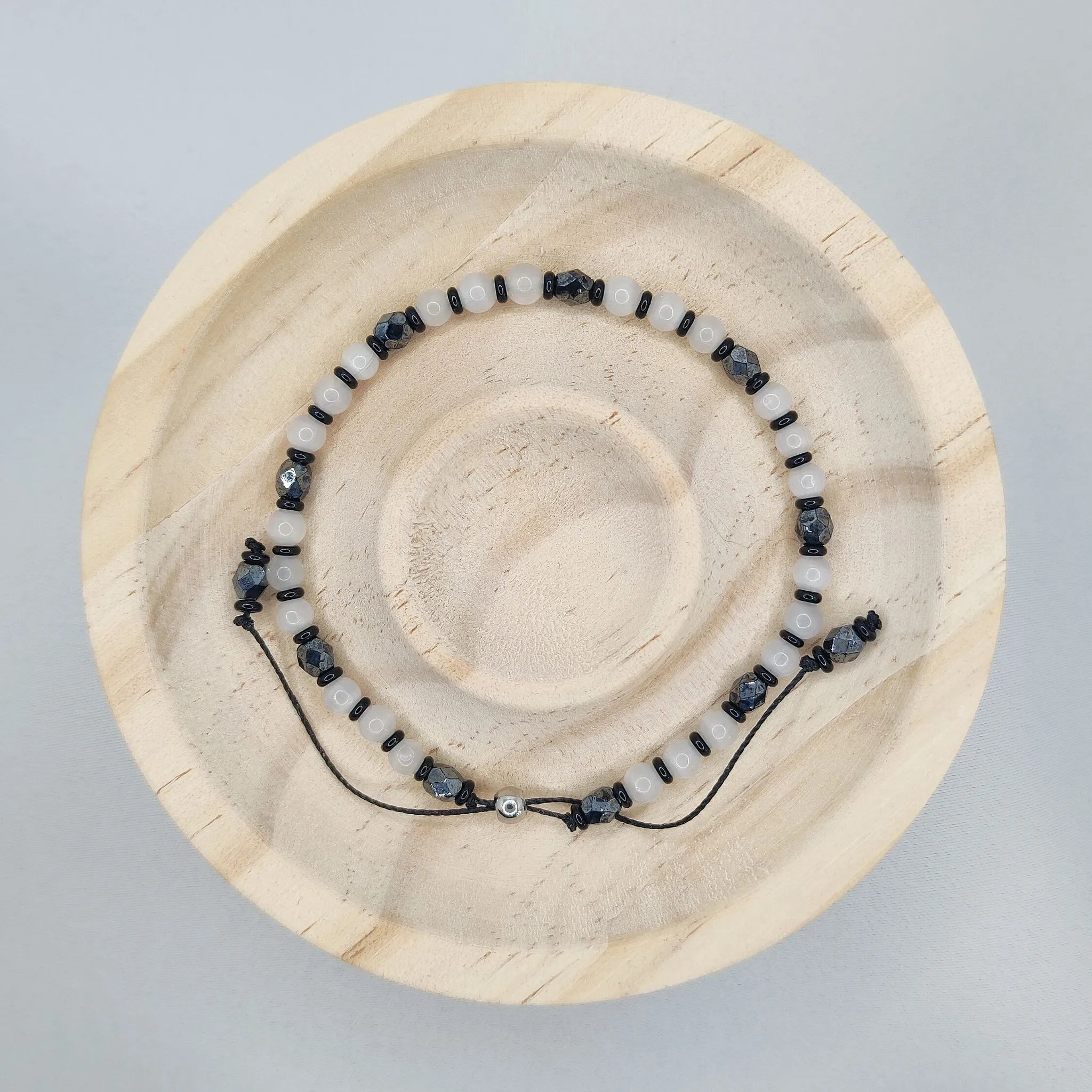 Bransoletka z białego kociego oka