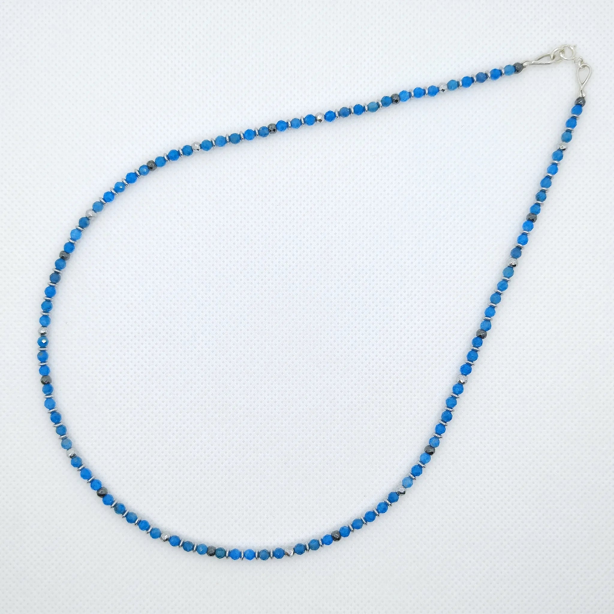 Naszyjnik z apatytu i hematytu