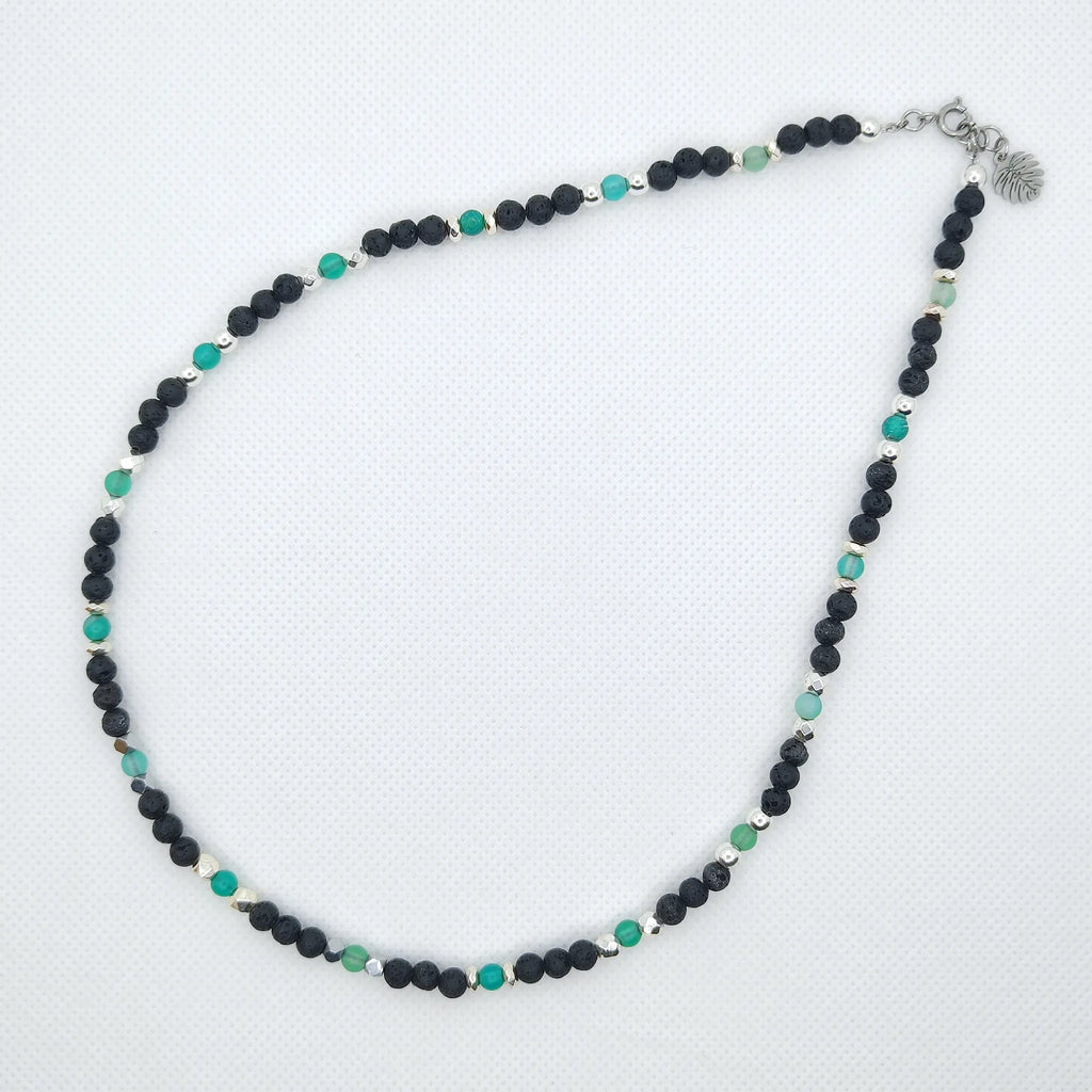 Naszyjnik z lawy wulkanicznej i zielonego trawionego agatu
