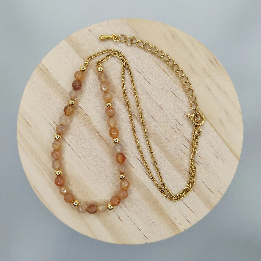 Naszyjnik z wstawką z agatów ognistych