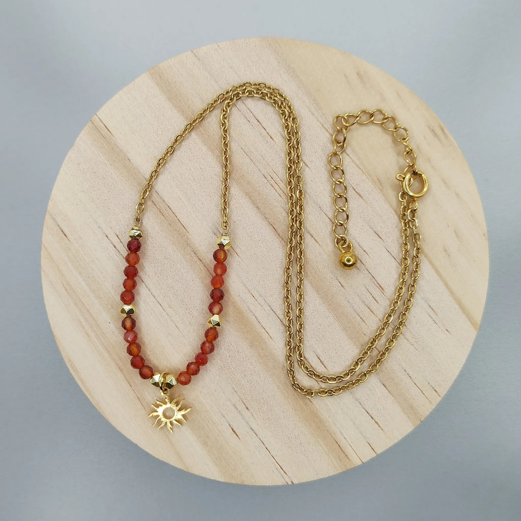 Naszyjnik z wstawką z karneolu