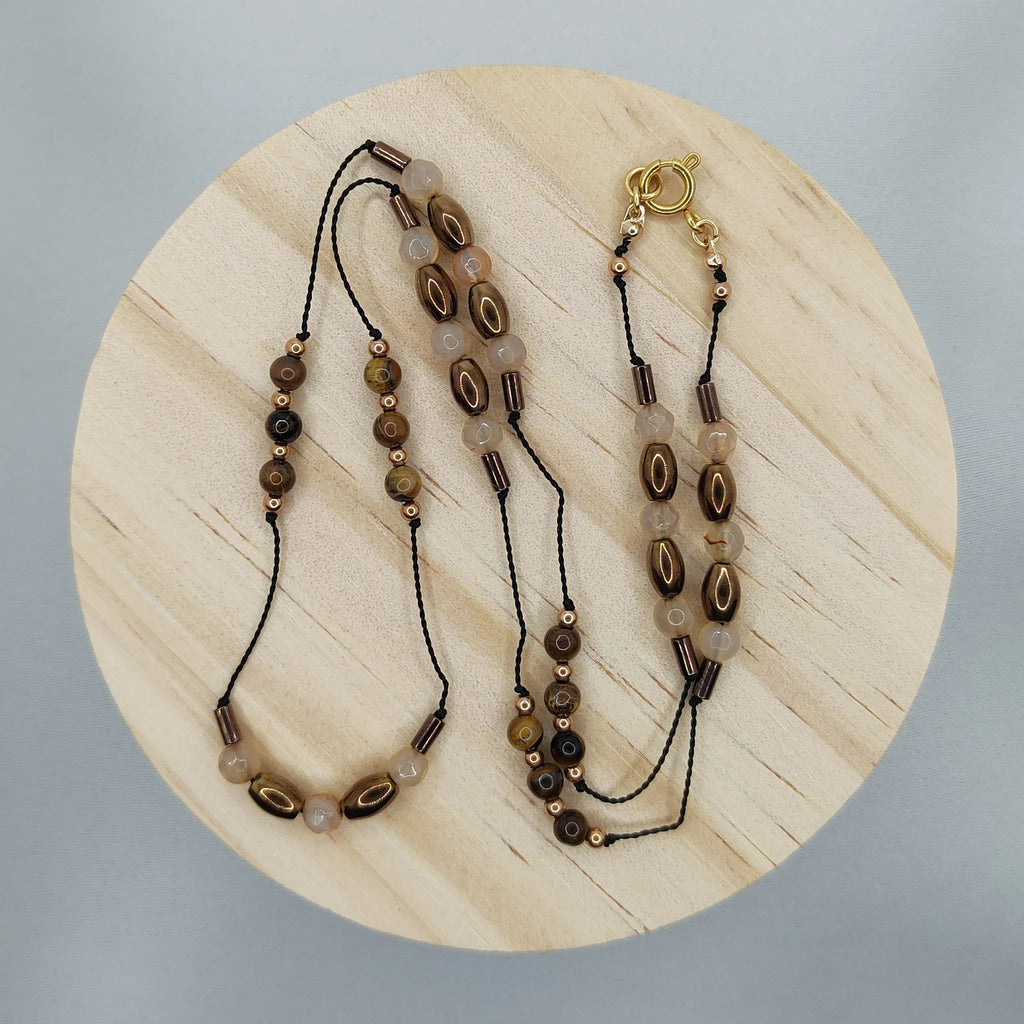 Naszyjnik na nici nylonowej z tygrysim okiem i agatem ognistym