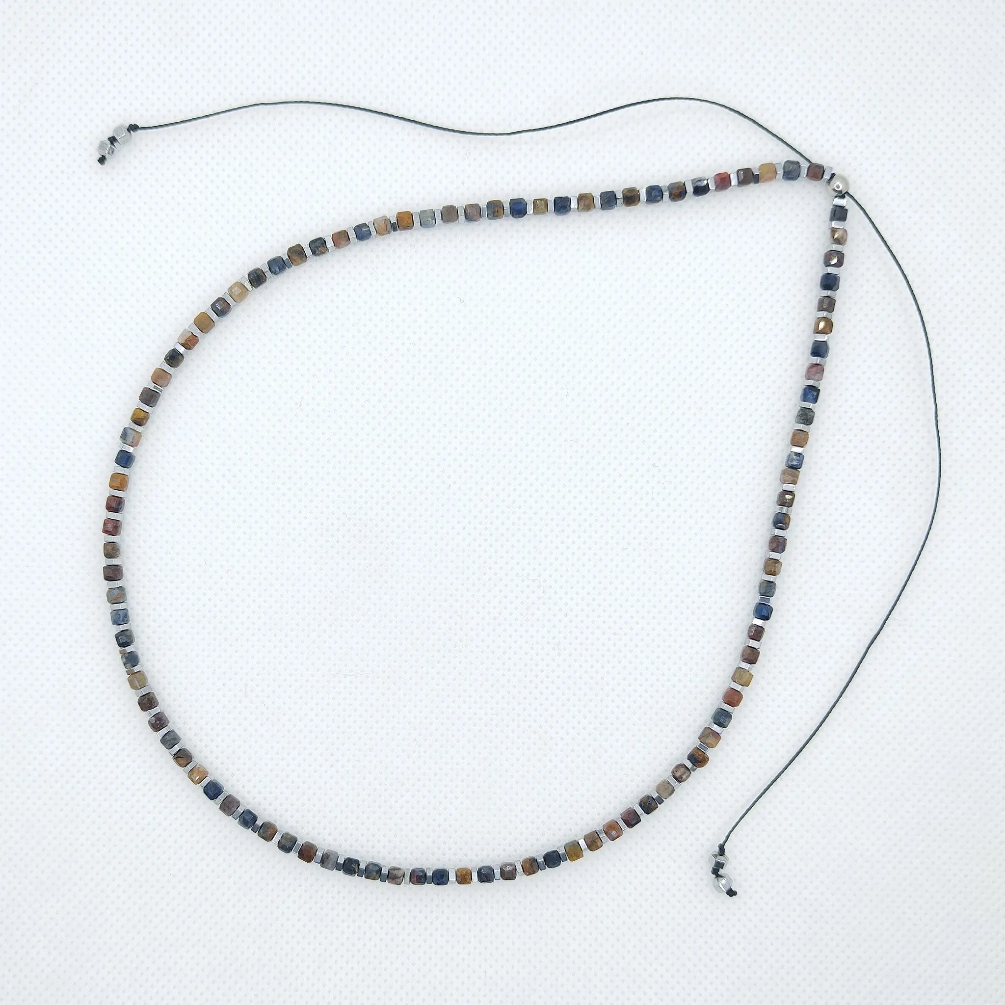 Naszyjnik z pietersitu i hematytu