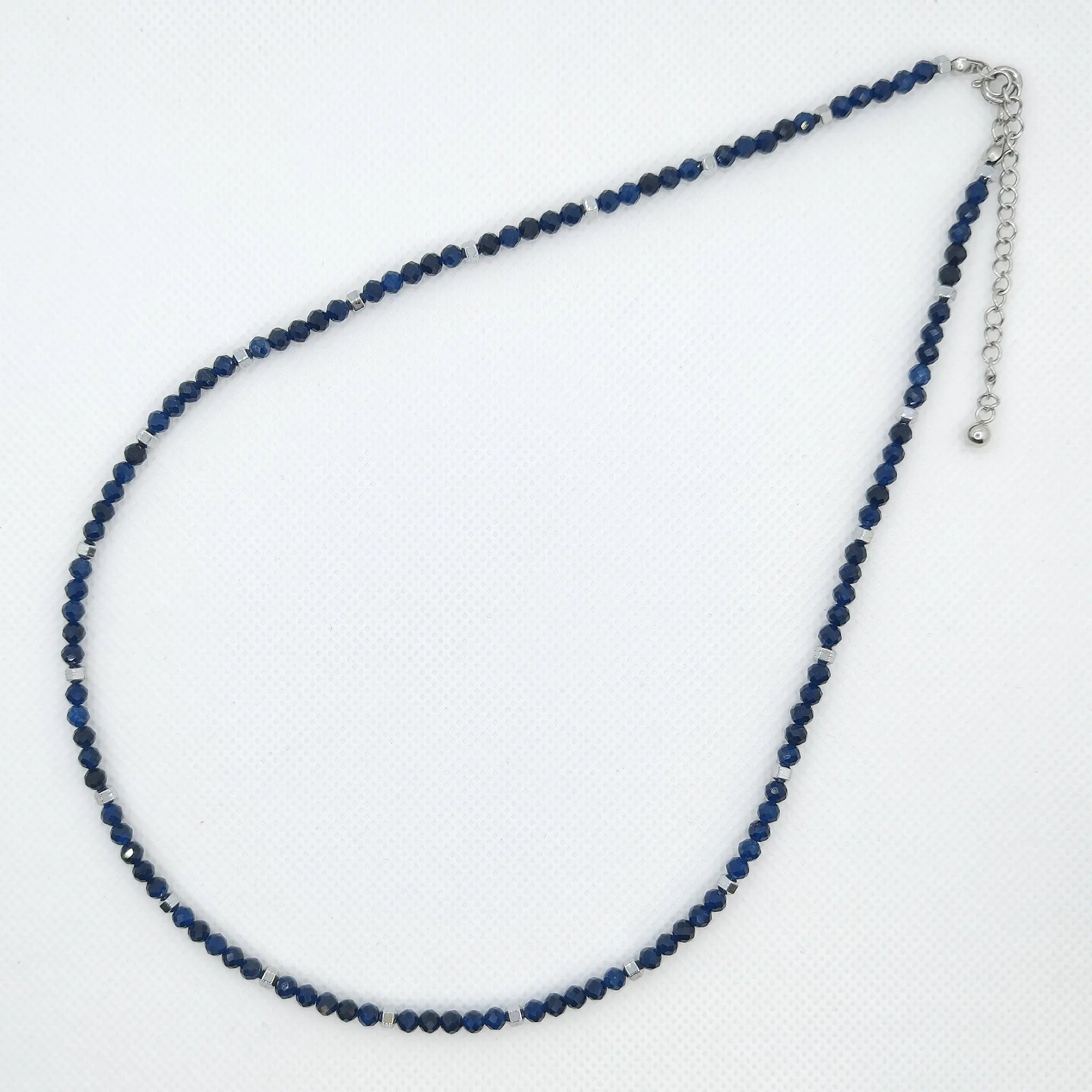 Naszyjnik z szafirów i hematytu